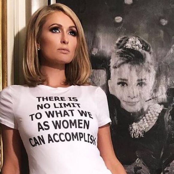 Alice + Olivia Tops - Alice + Olivia Cicely Classic Cropped Tee NWT